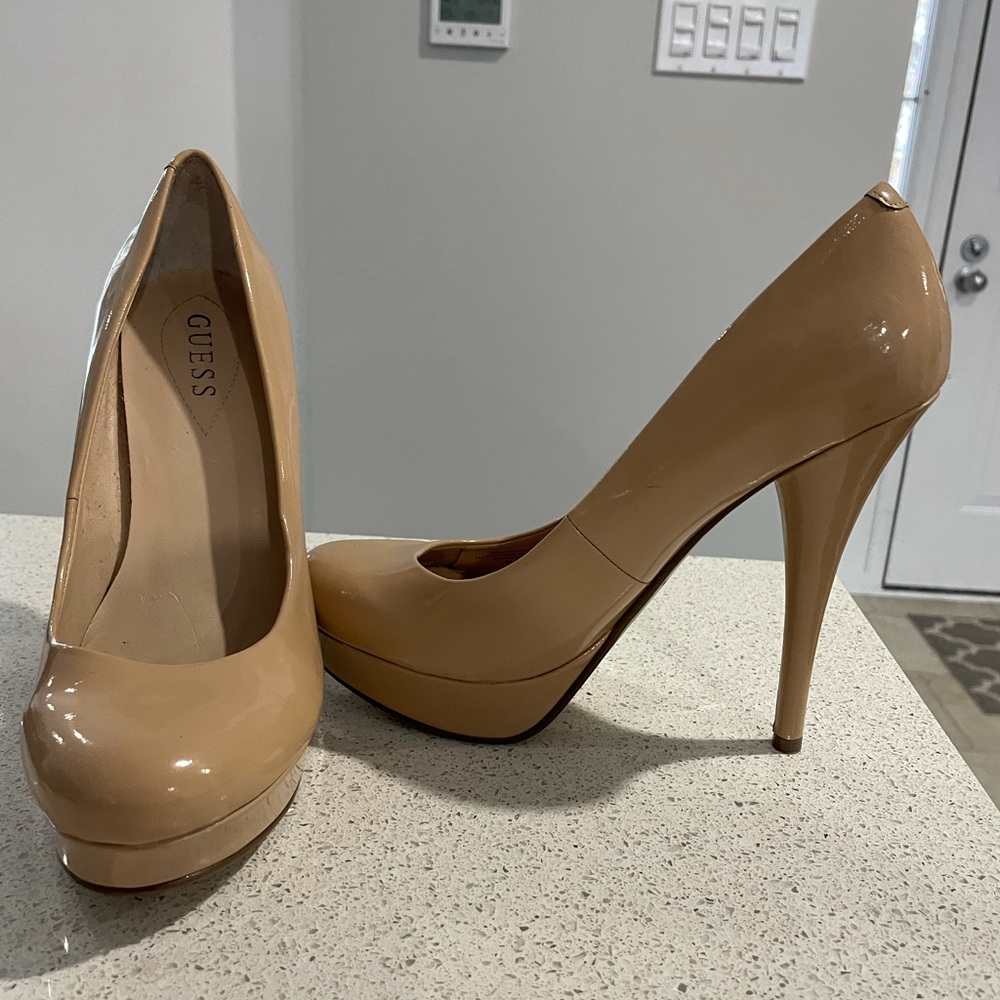 Guess nude heels, like new!